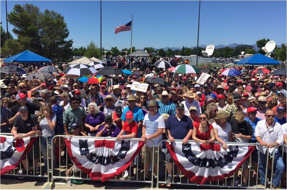 size-matters-trump-crowd-9x-bigger-than-bill-clinton-s-in-same-ca